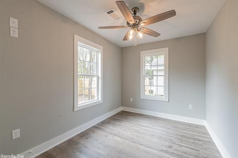 1417 Davis, Conway, AR 72034 photo 8