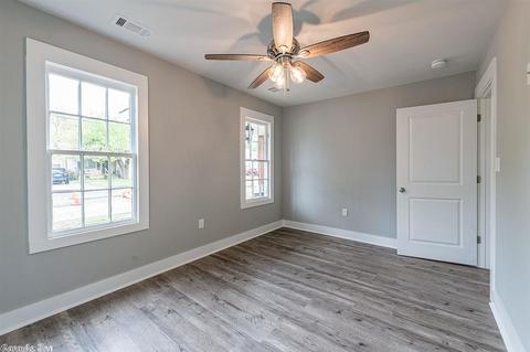 1417 Davis, Conway, AR 72034 photo 18
