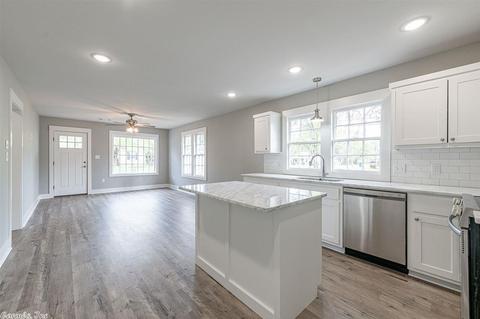 1417 Davis, Conway, AR 72034 photo 7