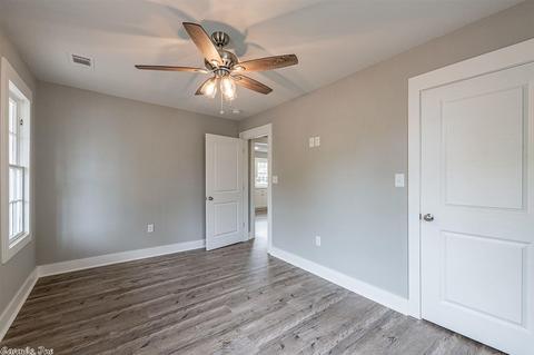 1417 Davis, Conway, AR 72034 photo 16