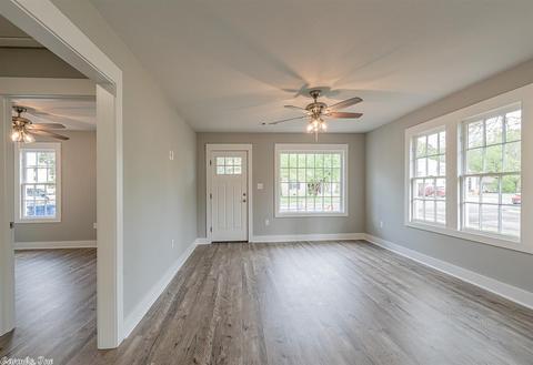 1417 Davis, Conway, AR 72034 photo 6