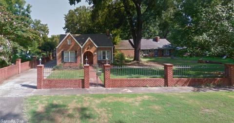 1702 Simms St, Conway, AR 72034 photo 1