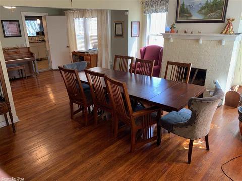 1702 Simms St, Conway, AR 72034 photo 2