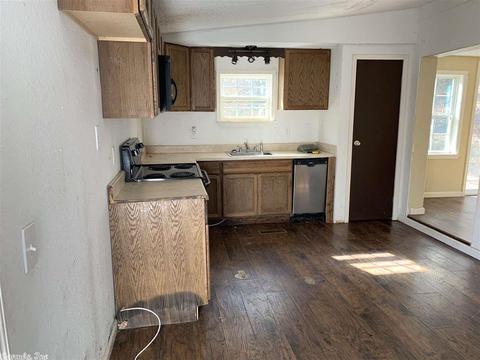 8417 Clearlake Dr, Mabelvale, AR 72103 photo 5