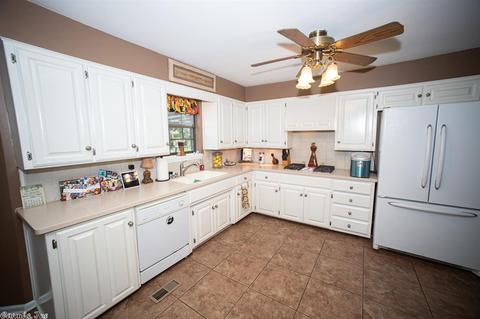 1900 N Fox Trl, Benton, AR 72015 photo 9