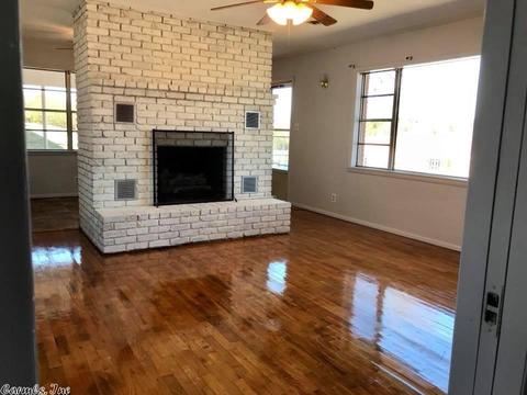 2 E Winthrop Dr, Morrilton, AR 72110 photo 5