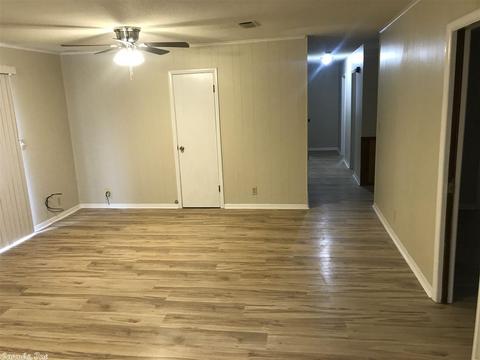 32 Nottingham Ln, Pine Bluff, AR 71603 photo 3