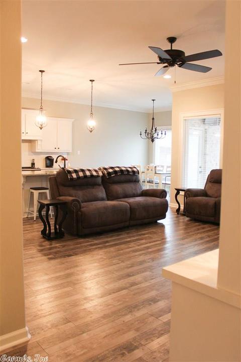 1811 Maple Rdg, Benton, AR 72019 photo 4