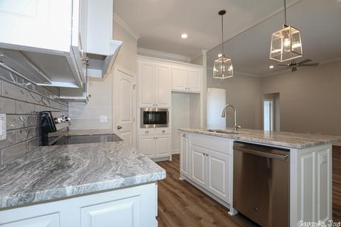 812 Dawsons Pointe Ave, Bryant, AR 72022 photo 13
