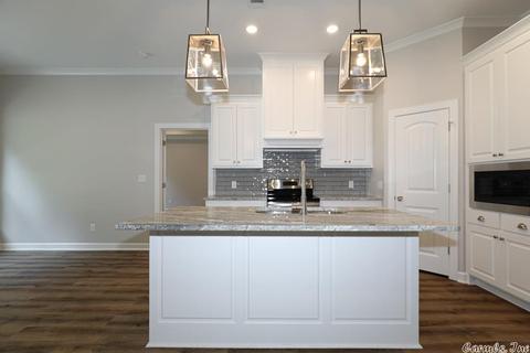 812 Dawsons Pointe Ave, Bryant, AR 72022 photo 9