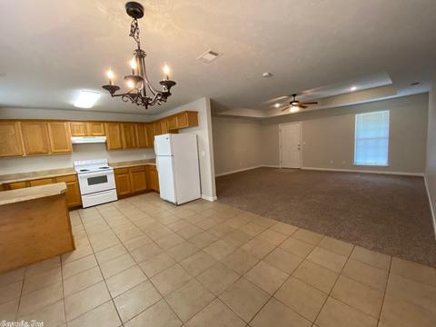 318 Carrell Cir, Damascus, AR 72039 photo 2