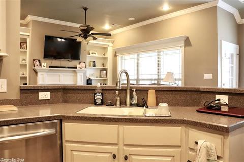 809 Gloucester Dr, Jonesboro, AR 72401 photo 8