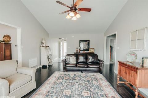 9 Apache, Lonoke, AR 72086 photo 4