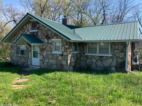 240 S 2nd St, Mammoth Spring, AR 72554 photo 22