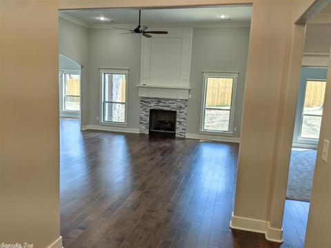 2036 King Cir, Conway, AR 72034 photo 4
