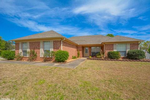1402 Cedar Crest Dr, Benton, AR 72015 photo 1