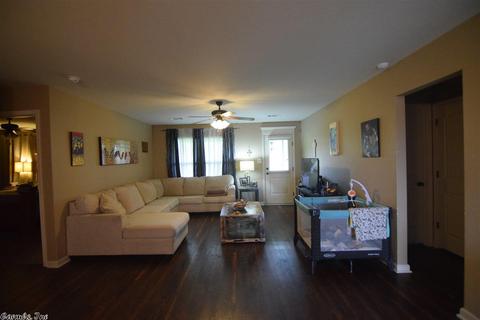 1203 Meadows Dr, Benton, AR 72019 photo 4