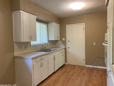 204 S Second, Benton, AR 72015 photo 11