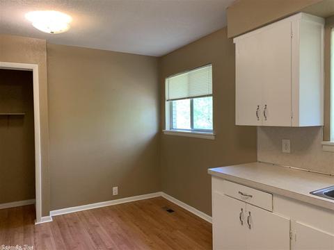 204 S Second, Benton, AR 72015 photo 9