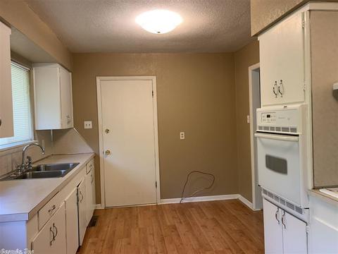 204 S Second, Benton, AR 72015 photo 12