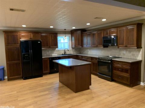 204 Ruth Cv, White Hall, AR 71602 photo 4