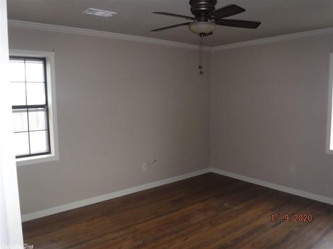 301 West Ave, Tuckerman, AR 72473 photo 5