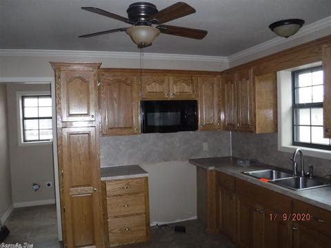 301 West Ave, Tuckerman, AR 72473 photo 3
