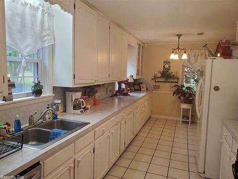 706 N Hickory St, Beebe, AR 72012 photo 10