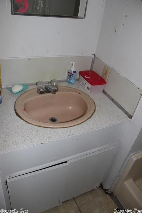 902 Panola, Lonoke, AR 72086 photo 12