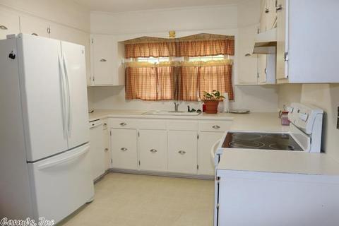 819 N Sixth St, De Queen, AR 71832 photo 7