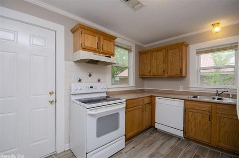 520 Mitchell St, Conway, AR 72032 photo 8