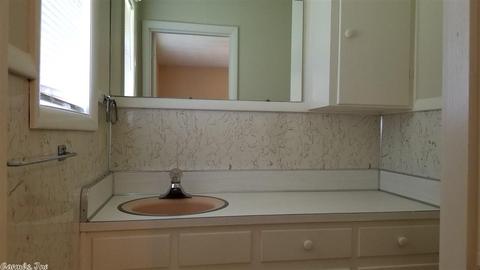 2300 W 37th, Pine Bluff, AR 71603 photo 9