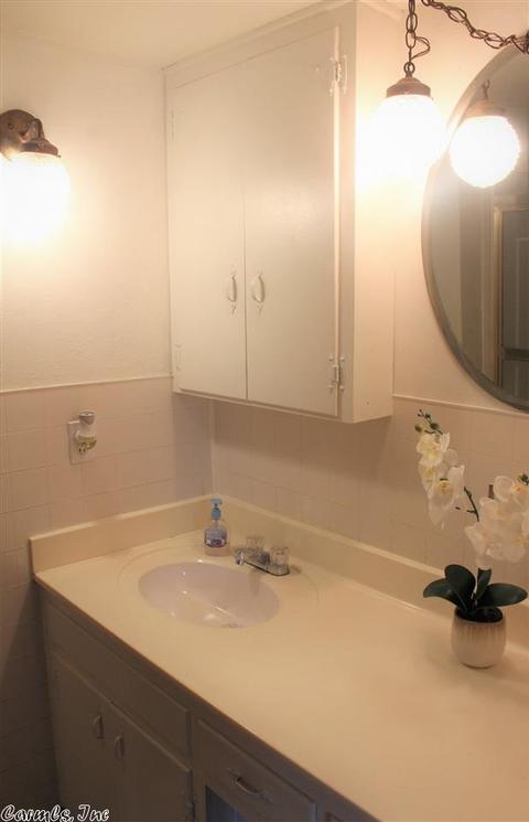 1105 Gum St, Conway, AR 72032 photo 4