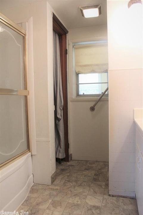 1105 Gum St, Conway, AR 72032 photo 3