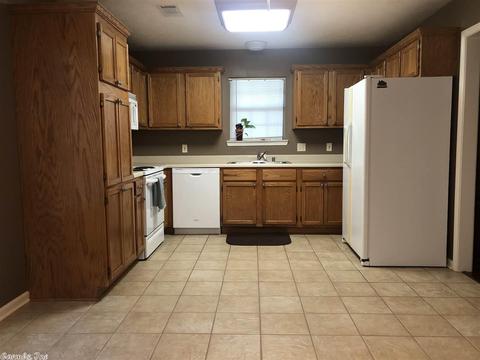 330 Dabney Ct, Conway, AR 72034 photo 3
