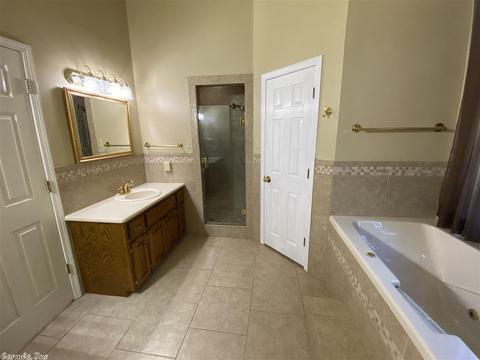 442 Bernard, Conway, AR 72032 photo 7