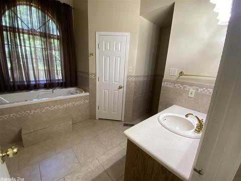 442 Bernard, Conway, AR 72032 photo 12