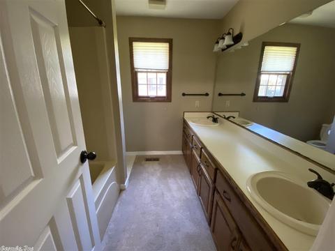442 Bernard, Conway, AR 72032 photo 19