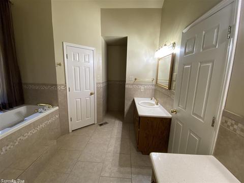 442 Bernard, Conway, AR 72032 photo 8