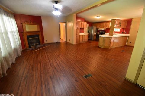 2325 Chivers St, Benton, AR 72019 photo 4