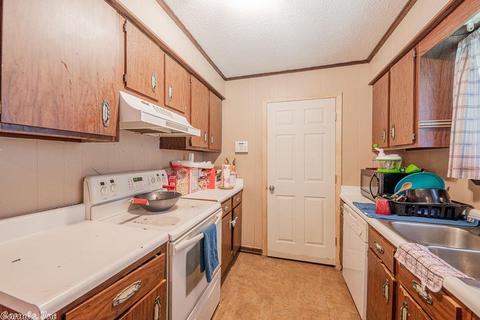 1203 Gum St, Conway, AR 72032 photo 6