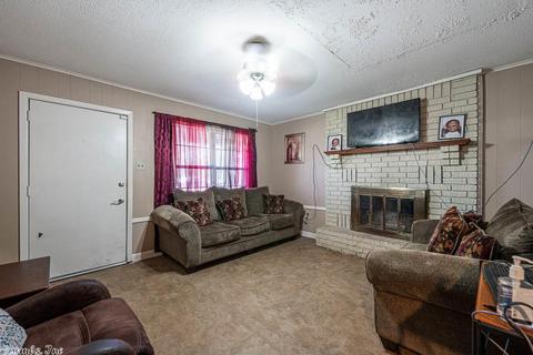 1203 Gum St, Conway, AR 72032 photo 3