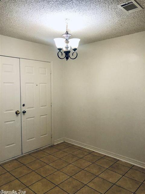 6208 Cardinal St, Pine Bluff, AR 71603 photo 2