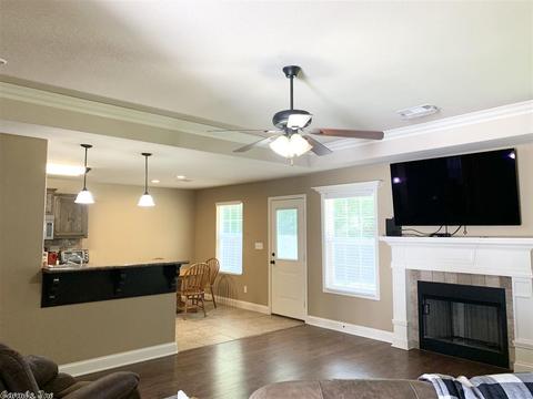 516 St Charles Ct, Haskell, AR 72015 photo 3