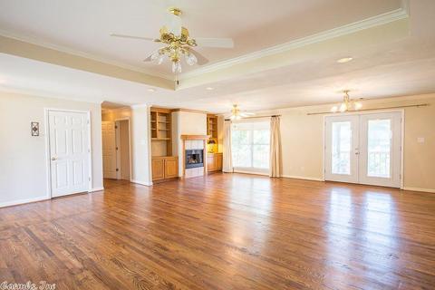 2022 E Lakeview Dr, Benton, AR 72015 photo 5