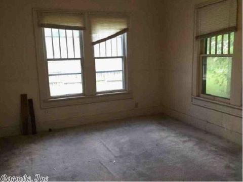 503 S 3rd St, Paris, AR 72855 photo 7