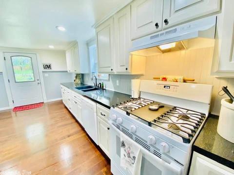 1212 Maple Dr, Mountain View, AR 72560 photo 3