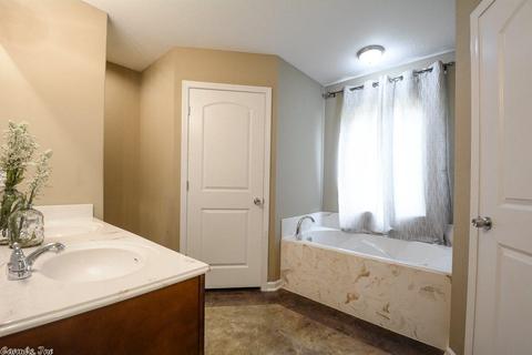 212 Iris St, Haskell, AR 72015 photo 24