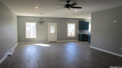 301 Kings Ranch Dr, Benton, AR 72015 photo 3