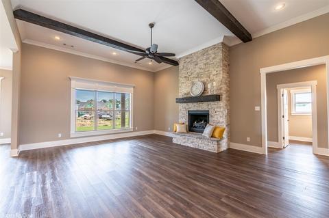 1720 Lainey Dr, Conway, AR 72034 photo 2